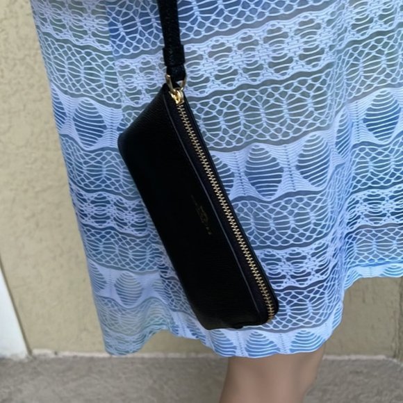 Coach Corner Zip Wristlet Black Leather - Picture 10 of 16